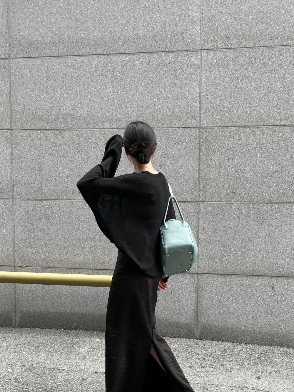 치마 모델 착용 이미지-S6L57